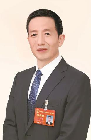 深入实施“五新四城”战略 奋力建设现代化新怀化——访省人大代表、怀化市委书记许忠建