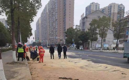 澧县生态环境分局等部门应急处置一起变压器矿物油泄露突发事件